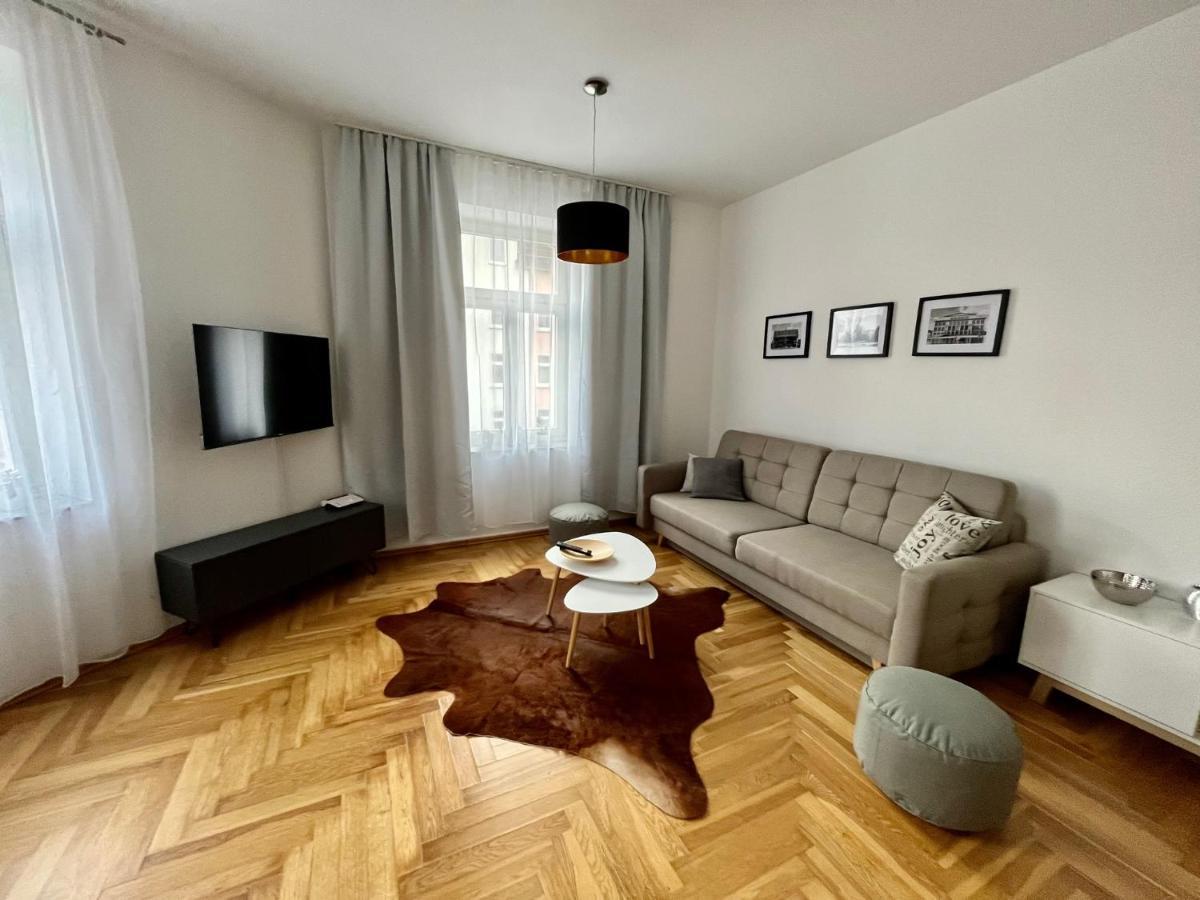 Apartment Firstclass 2r_apartment In *